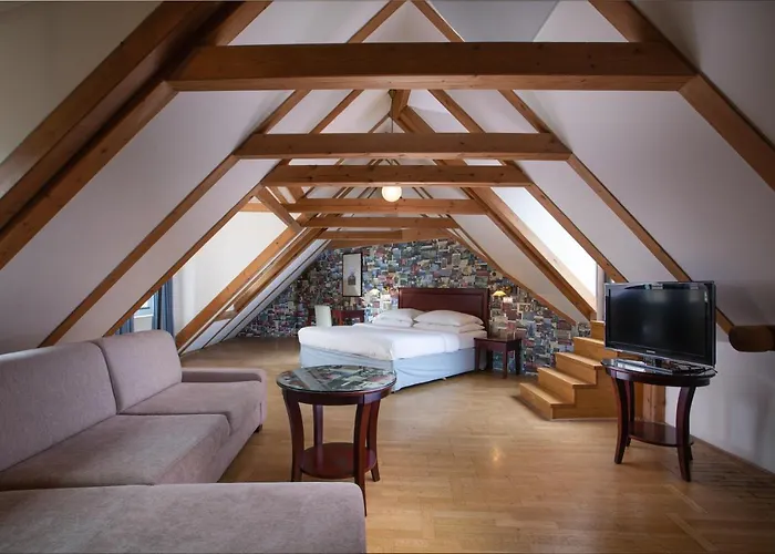 Charles Bridge Heritage Suites By Salvator Hotels Prag